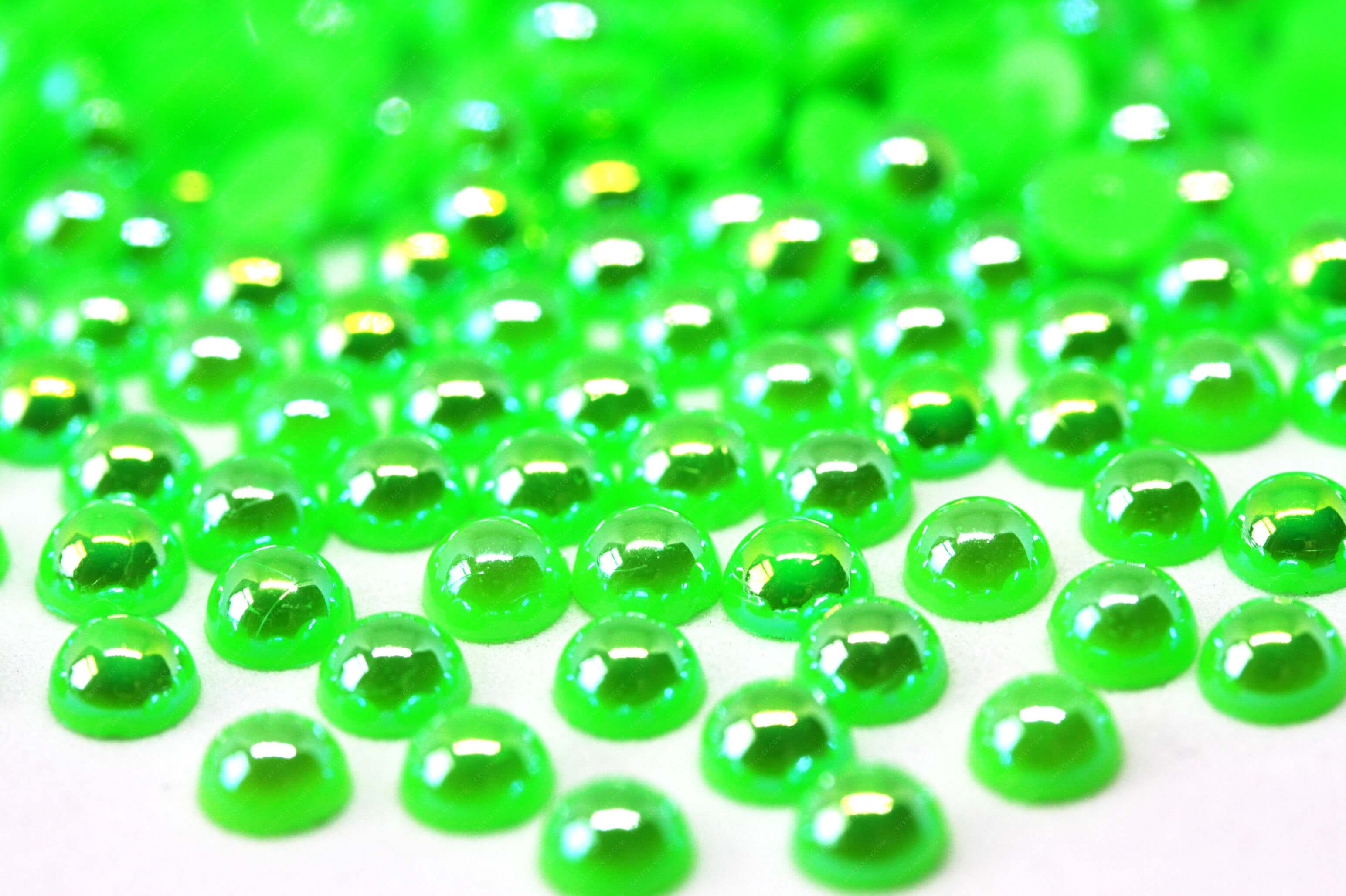 Напівперлини Peridot AB