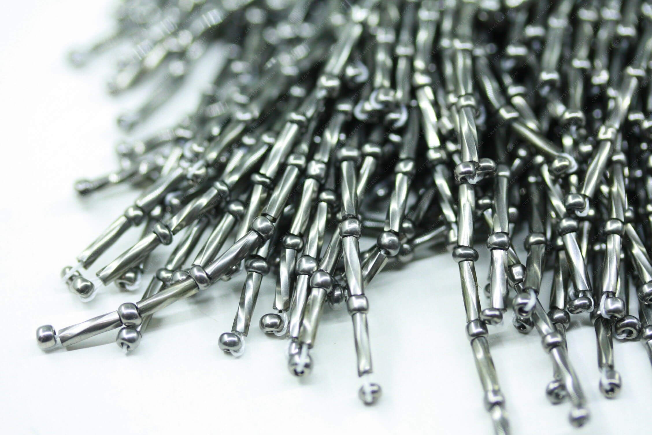 Пучки стеклярусу Silver Flape 6mm кручений