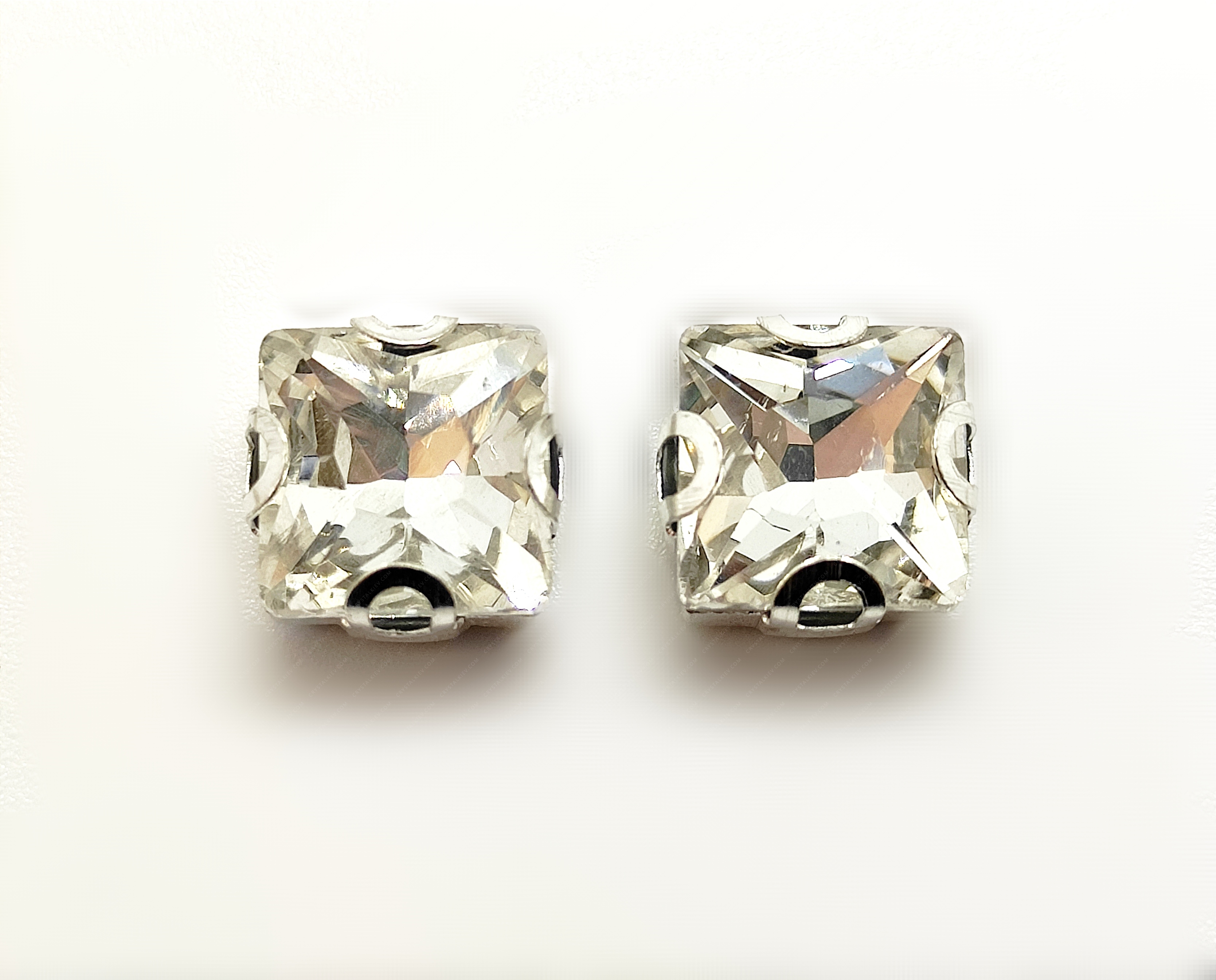-15% SALE Квадрат у цапі Crystal 6мм