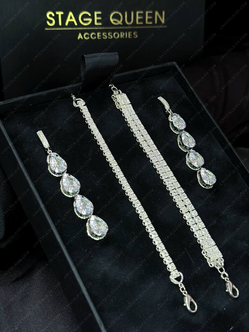 Прикраси для фітнес-моделей FIANITE